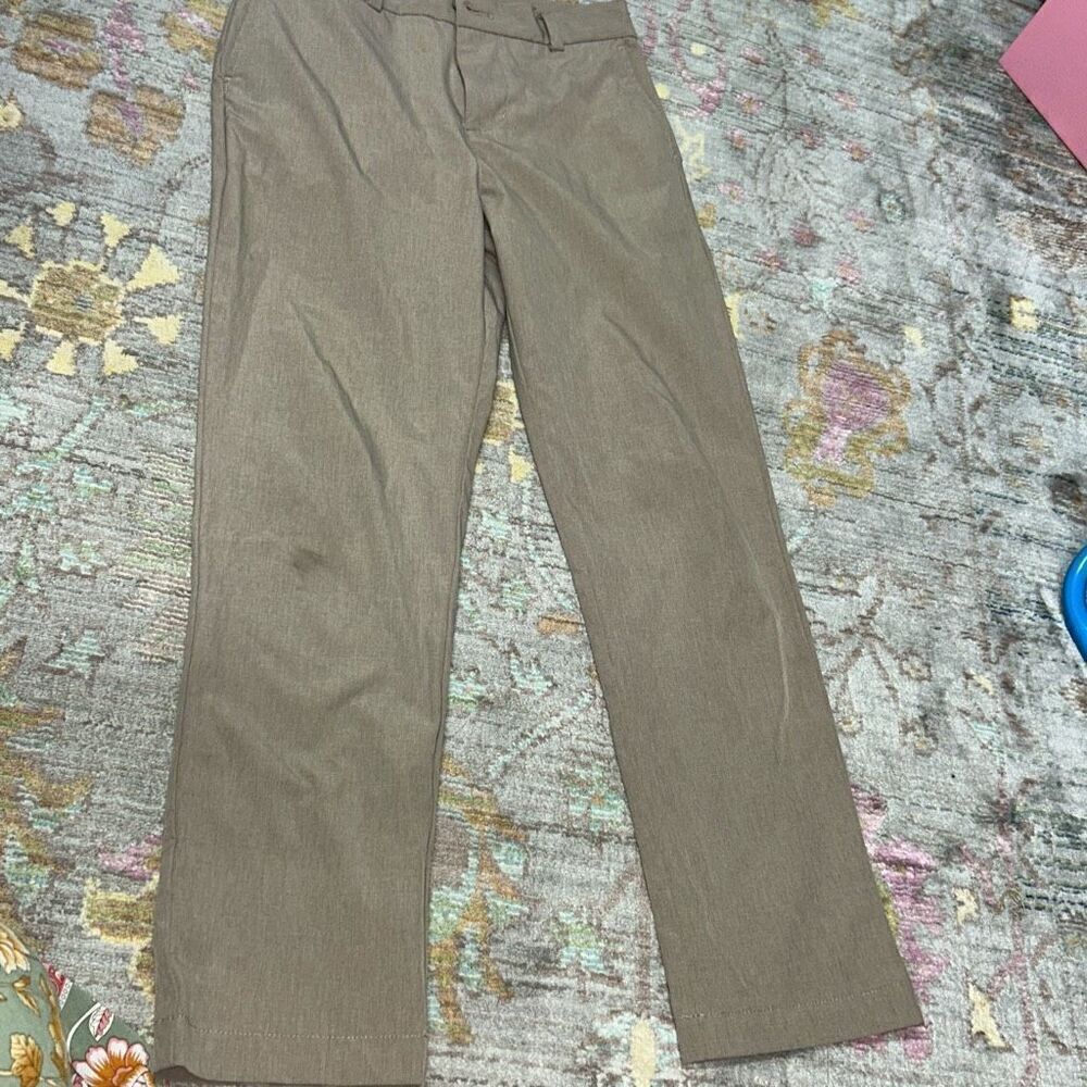 Vineyard vines performance dri fit khakis sz boy 12